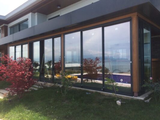 Vista Quadro Sliding Glass Balcony Systems